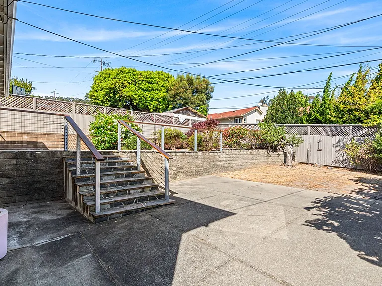 1796 Hickory Ave — Photo 30