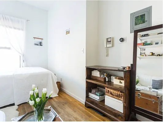 Rented by New York Realty | media 19