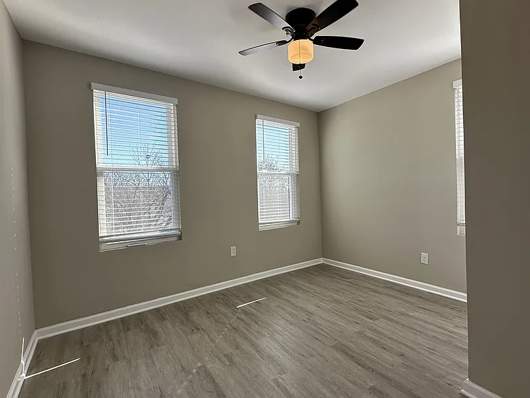 2238 N Fulton Ave #3 — Photo 6