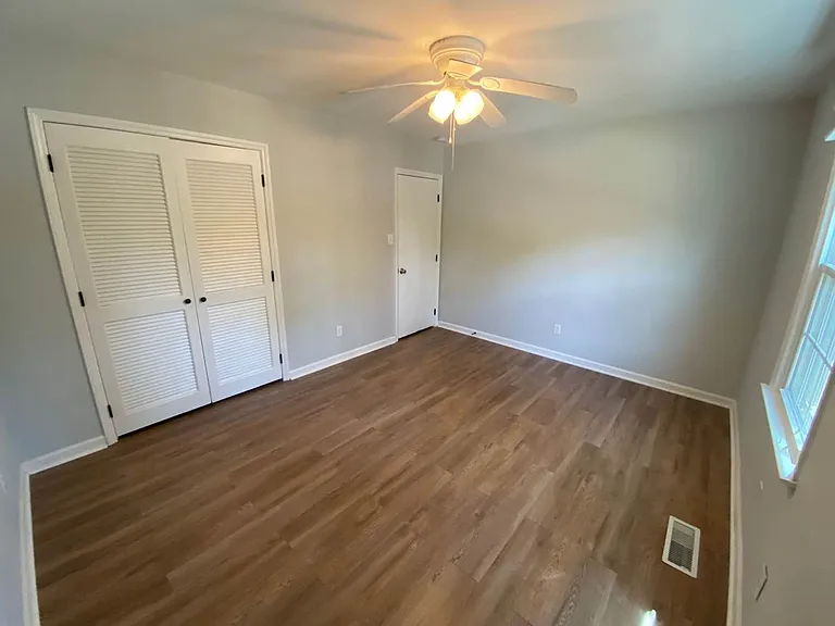 820 N Harrison Ave — Photo 12