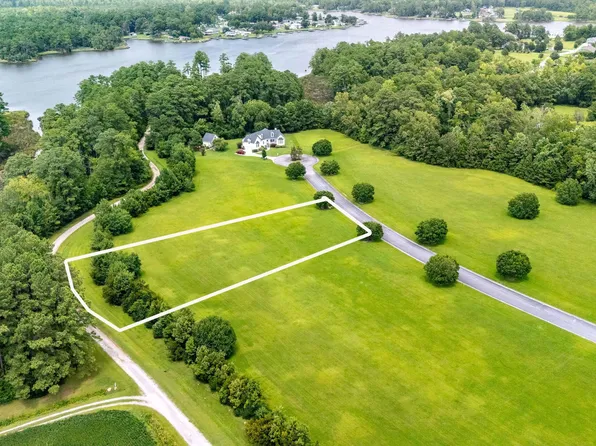 69 Elbert Lee Road N, Arapahoe, NC 28510