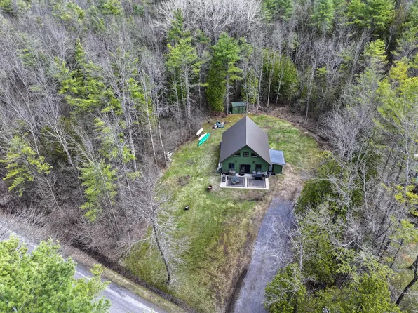 200 Corlear Dr, Willsboro, NY 12996