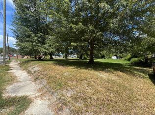 212 Hamilton St, Henderson, NC 27536
