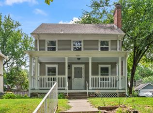 6521 Edgevale Rd, Kansas City, MO 64113