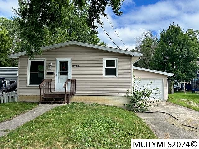 1st image of 624 7th Ave N