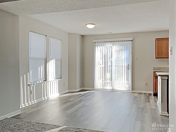 3rd image of 4935 Whisenand Dr