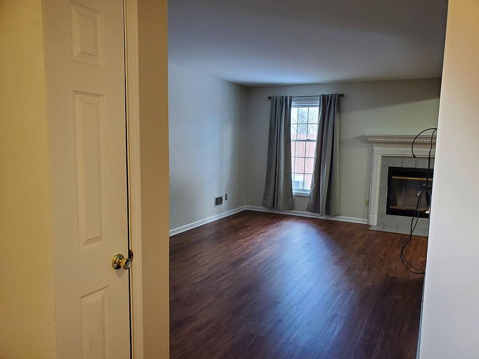 1st image of 45 Deer Run Dr