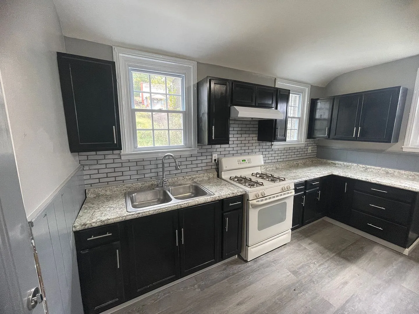 Newly updated 3 bedroom house in Glassport for rent! — Photo 4