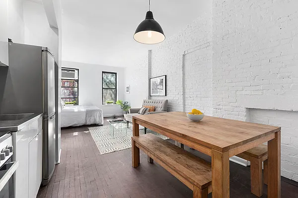 Sold by Compass | media 1