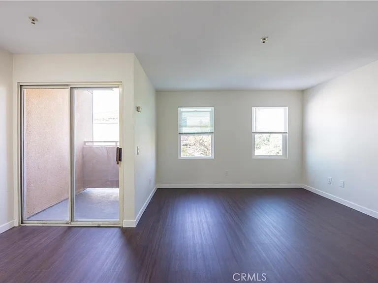 321 S Occidental Blvd #104 — Photo 2