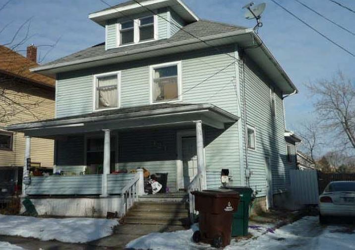 1st image of 121 E Barnes Ave