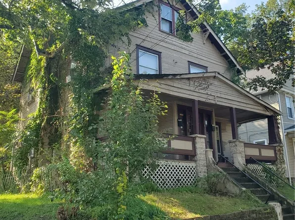 82 Aqueduct St, Akron, OH 44303