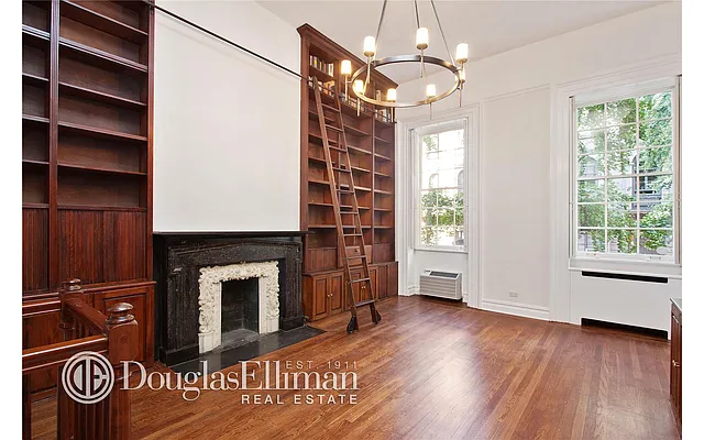 Rented by Douglas Elliman | media 24