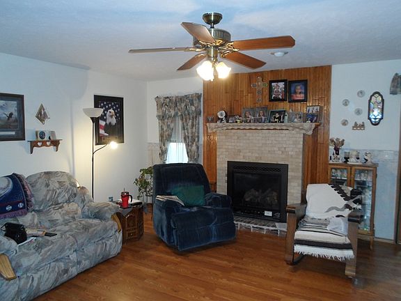 2nd image of 824 Sweetwood Dr