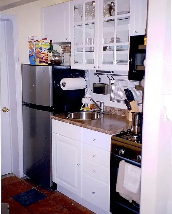 2nd image of 156 Orchard St APT 1F