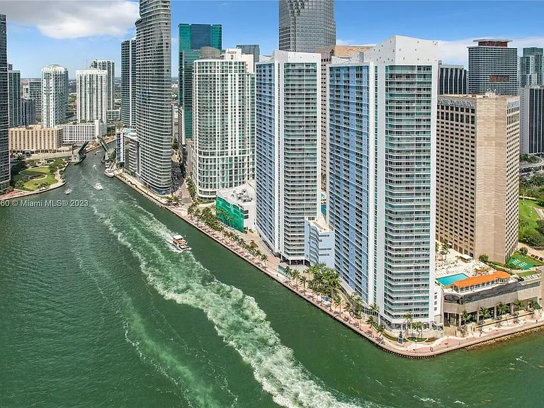 325 Biscayne Blvd #2926 — Photo 1