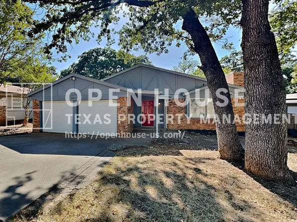 4814 Crest Dr, Arlington, TX 76017