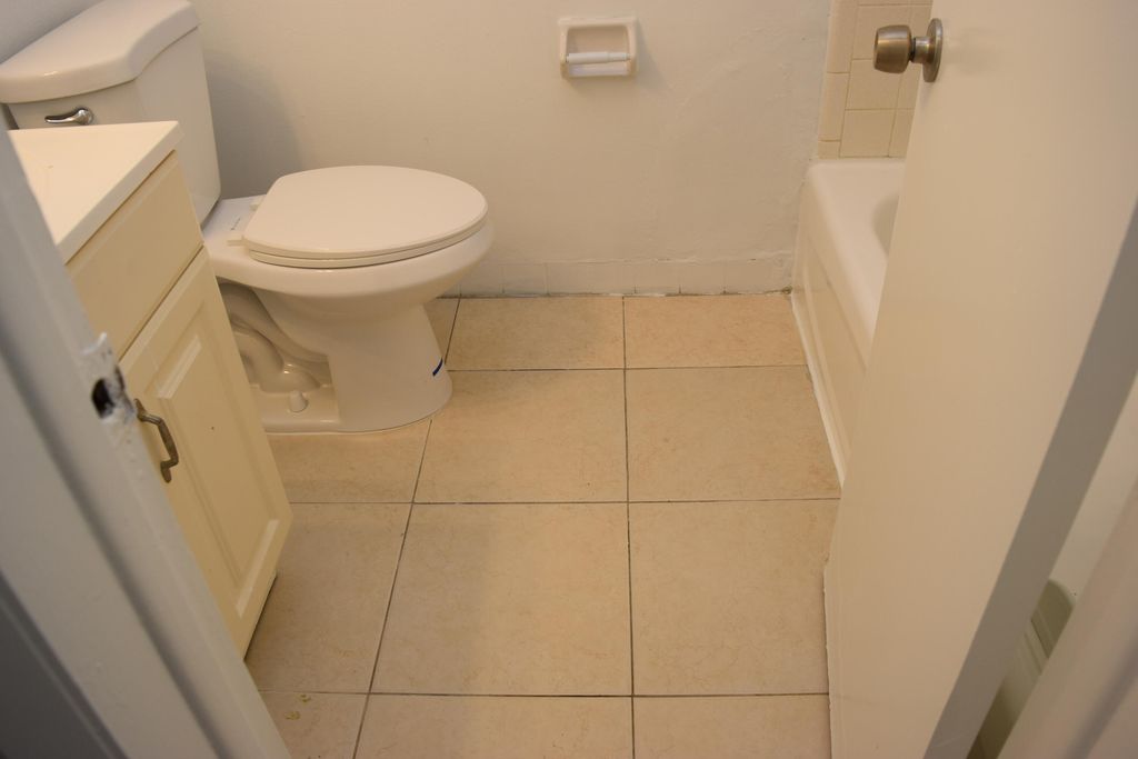 151 SE 6th Avenue Apt 14, photo 8