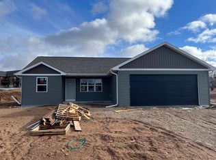 1920 Southland Ln, New London, WI 54961