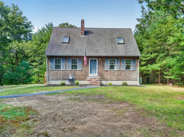 210 Tispaquin St, Middleboro, MA 02346
