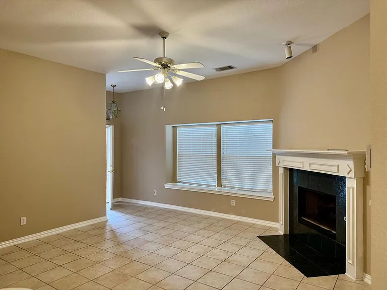 2151 Arbor Creek Dr — Photo 9