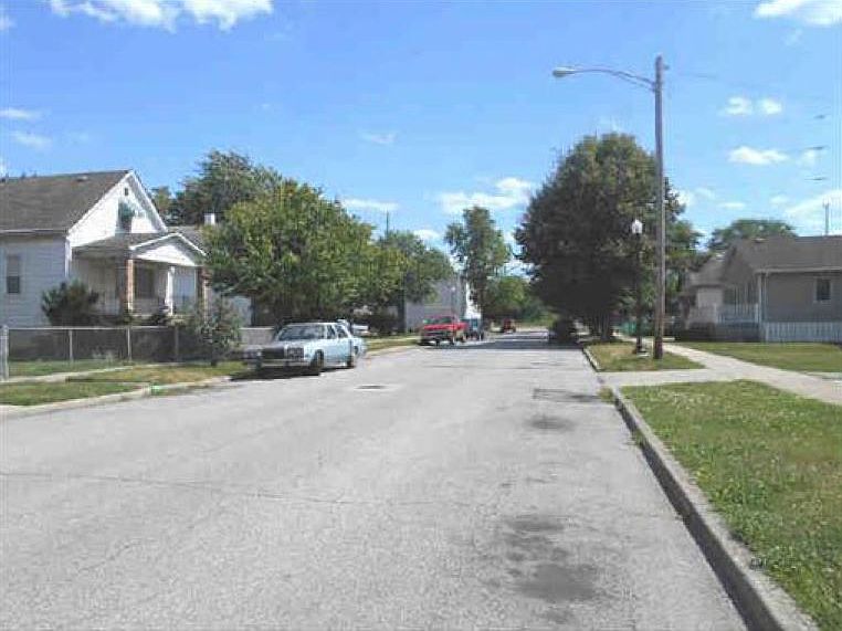 2nd image of 4413 Hickory Ave