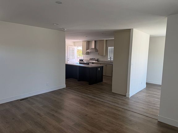 5th image of 5030 Denning St