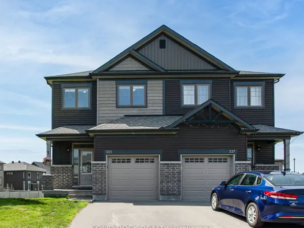 335 Grackle St, Ottawa, ON K1X 0G6