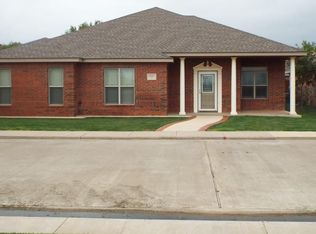 201 S Navasota Dr #6, Plainview, TX 79072