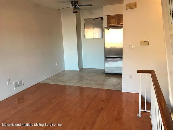 3rd image of 42 Maryland Ln