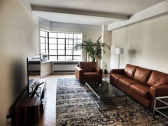 3rd image of 5 W 86th St APT 16C