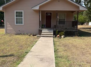 600 N Hill Hl, Meridian, TX 76665