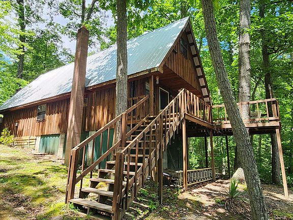 4th image of 100 Cowboy Ln