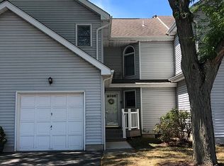 9 Pellinore Ln, Berkeley Heights, NJ 07922