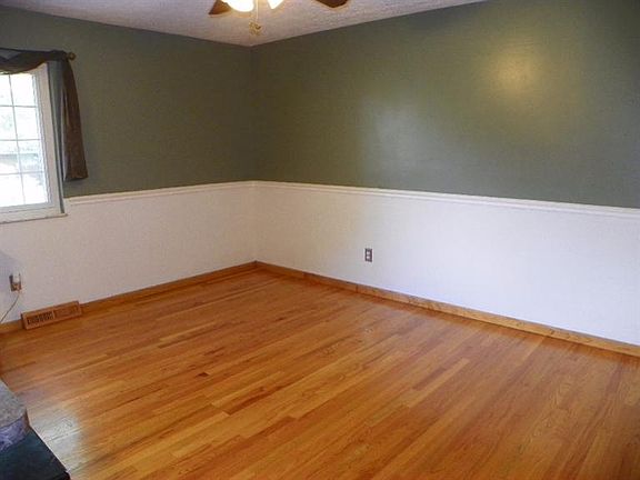 4th image of 1726 Grandle Ct
