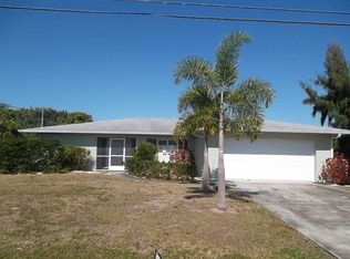 813 Miramar Ct, Cape Coral, FL 33904