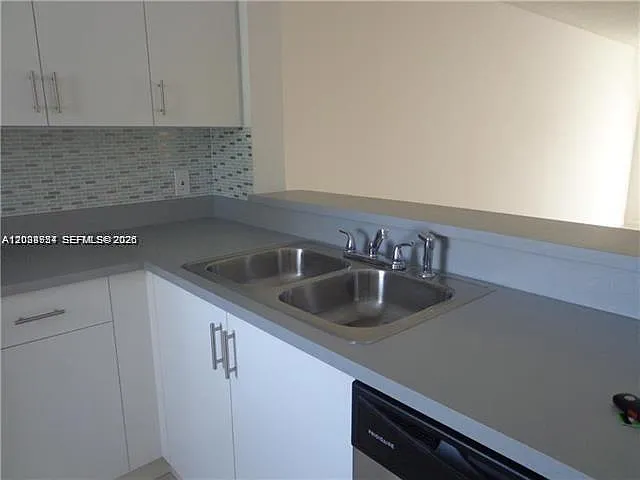 5200 NW 31st Ave #214 — Photo 3