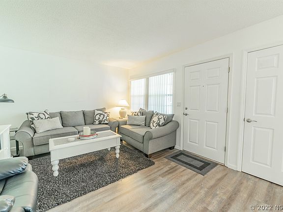 5th image of 840 Center Ave APT 100