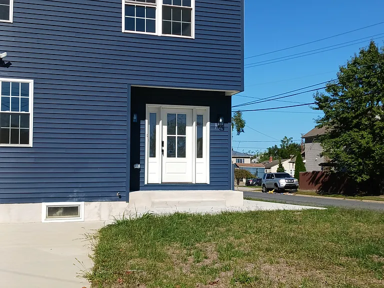 401 Howard St — Photo 26