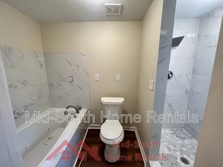 858 Eyers Rd — Photo 17