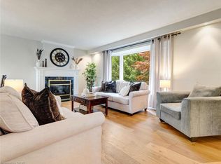652 Meadow Ln, Burlington, ON L7L4R8