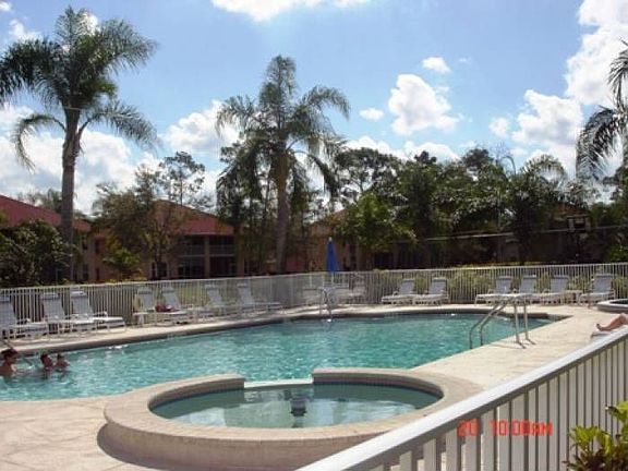 Community Pool and Spa