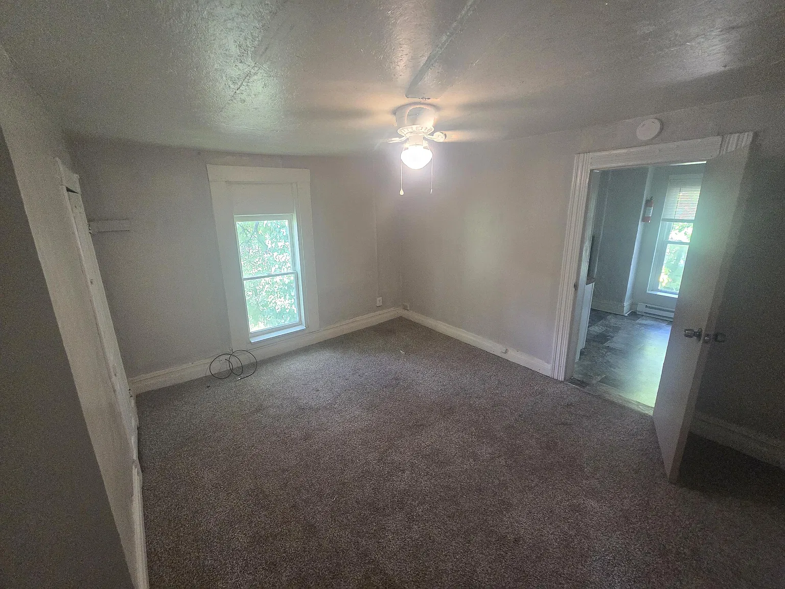 514 9th St SE — Photo 3