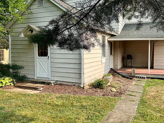 2nd image of 350 Jordan Ave