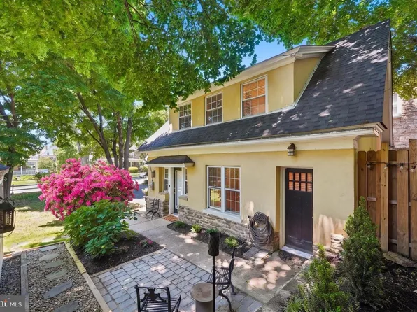 6705 Lawnton Ave, Philadelphia, PA 19126