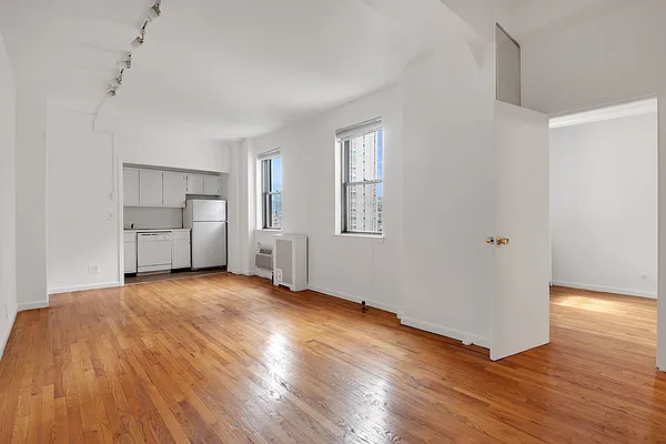 Rented by Compass | media 7