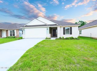 8339 HELMSLEY Boulevard, Jacksonville, FL 32219
