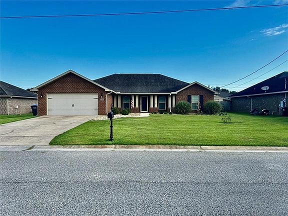 3rd image of 33589 Fieldstone Ln