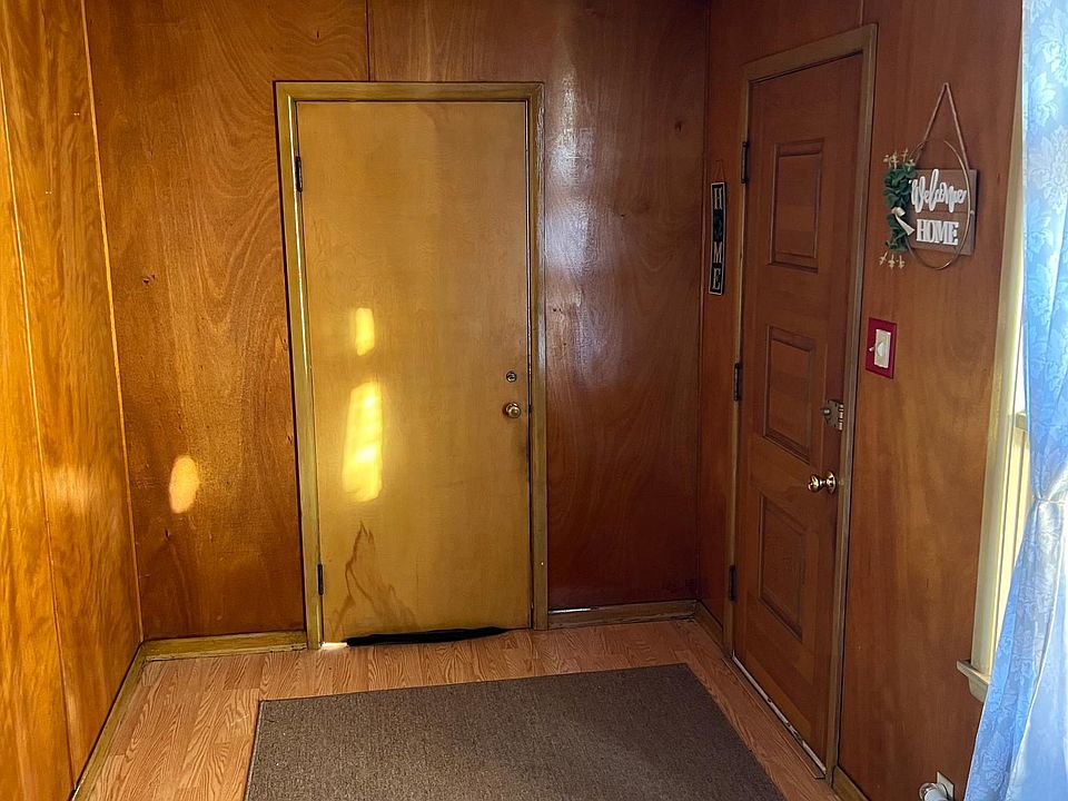 1st image of 387 Columbia Ave