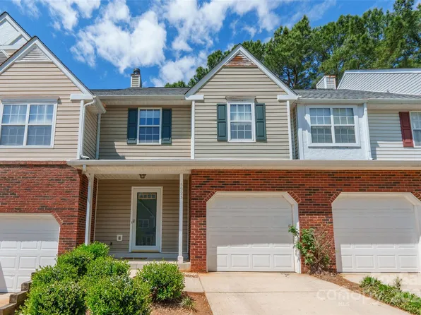 5923 Prescott Ct, Charlotte, NC 28269